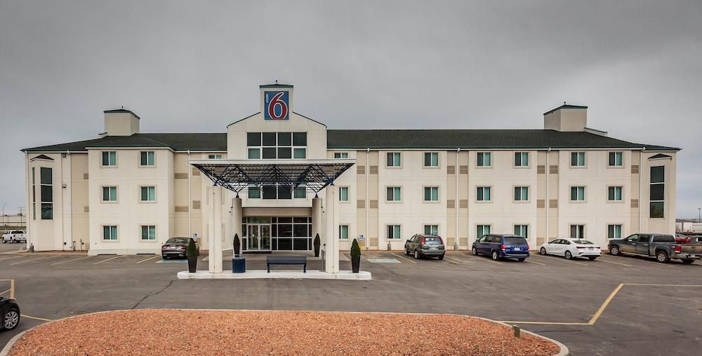 Motel 6-Saskatoon, Sk Buitenkant foto