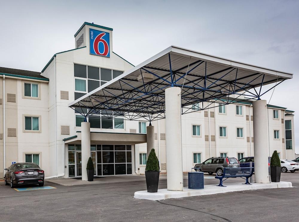 Motel 6-Saskatoon, Sk Buitenkant foto
