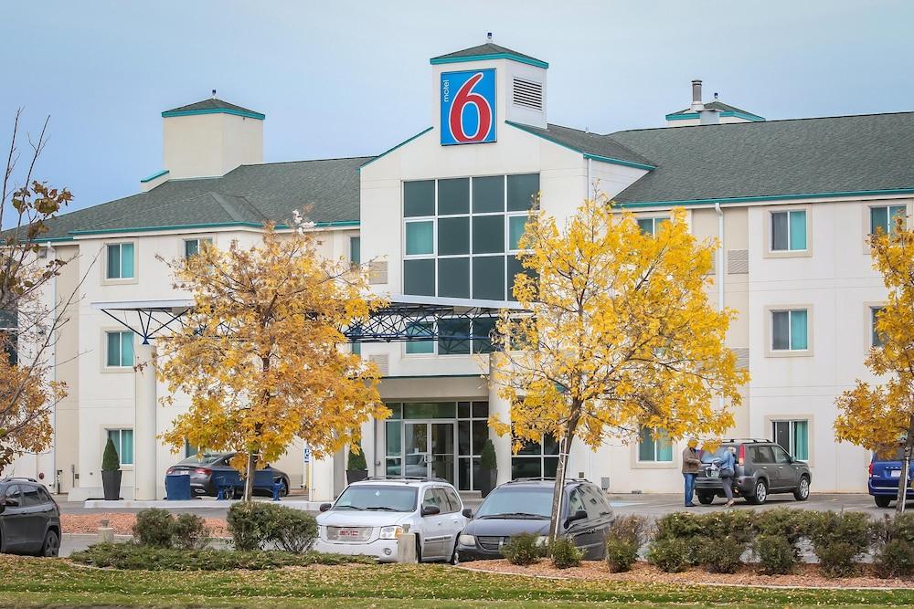 Motel 6-Saskatoon, Sk Buitenkant foto