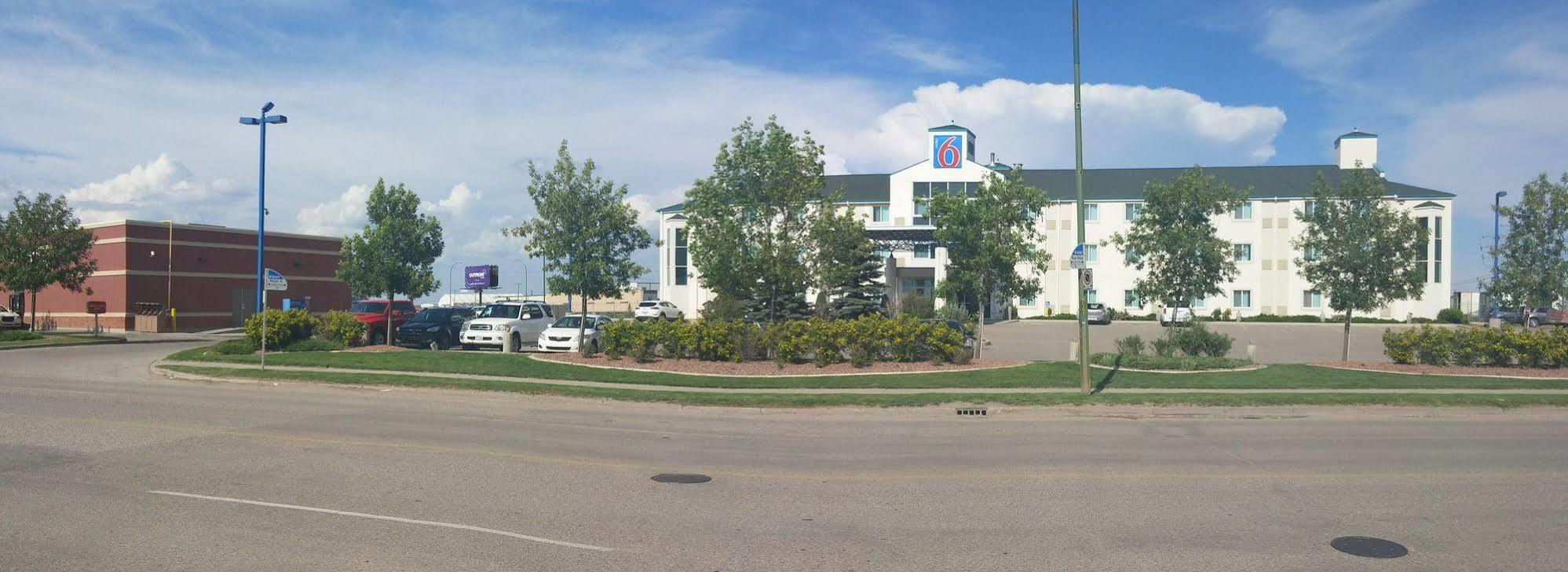Motel 6-Saskatoon, Sk Buitenkant foto