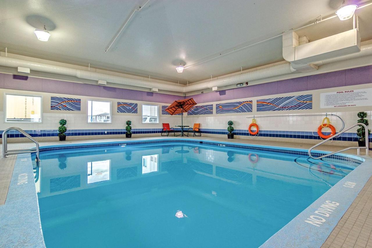 Motel 6-Saskatoon, Sk Buitenkant foto